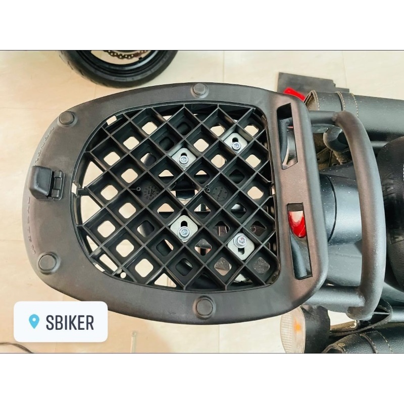 Đế Thùng Givi Mp60n Mp70n Gắn Cho Thùng 25 -57 Lít - Chỉ Đế Khi khách Có Thùng Rồi Cần Đế Thay Hãy M