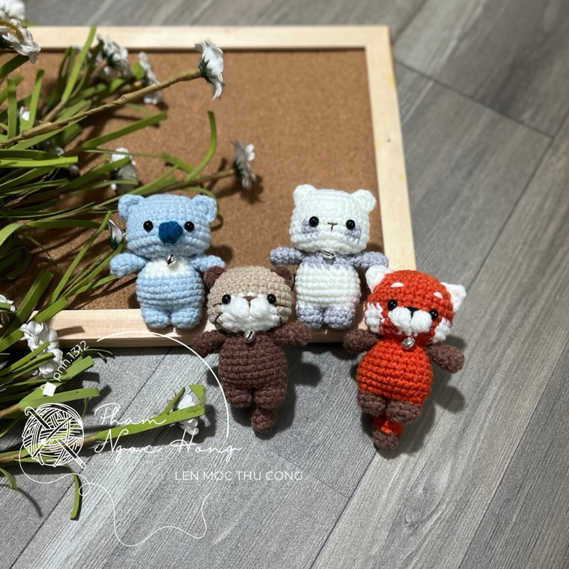 Móc khoá rái cá | gấu mèo | gấu koala | gấu trúc đeo chuông, len móc thủ công