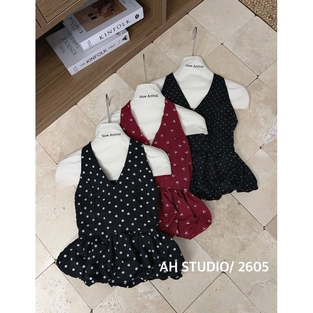 (Sẵn đệm mút) Áo cổ yếm buộc nơ hoạ tiết chấm bi dáng bí phồng hở lưng chun sau DOTTIE TOP | BigBuy360 - bigbuy360.vn