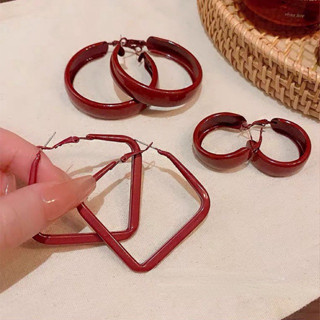 bông tai vuông đỏ đô hottrend , khuyên tai hình thoi sang chảnh