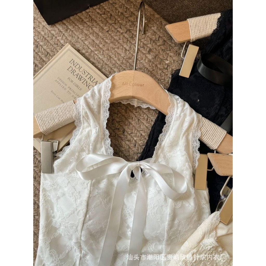 [ÁO QCCC CÓ MÚT] Áo cổ yếm ren áo kiểu cho nữ có mút hở lưng QCCC Áo thun croptop quây thắt nơ xinh xắn Áo tank top AT29 | BigBuy360 - bigbuy360.vn