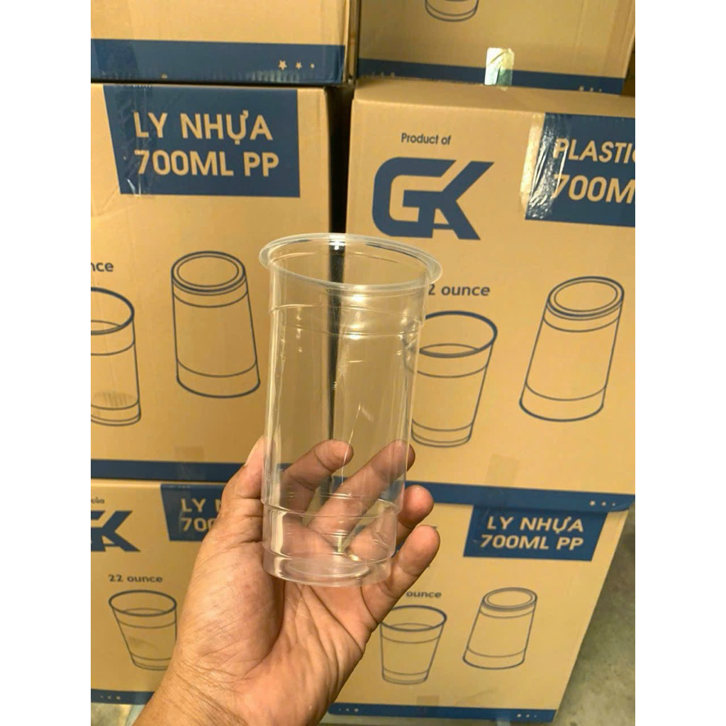 ly nhựa 700ml