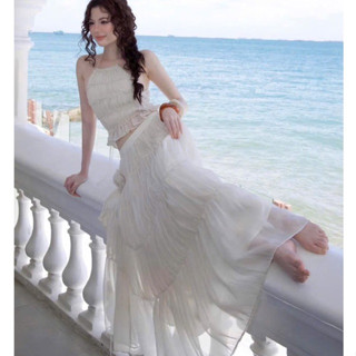 Đầm maxi đi biển áo cổ yếm kèm chân váy xoè dài xinh xắn cho nữ tôn dáng đi biển mùa hè cực đẹp đáng yêu