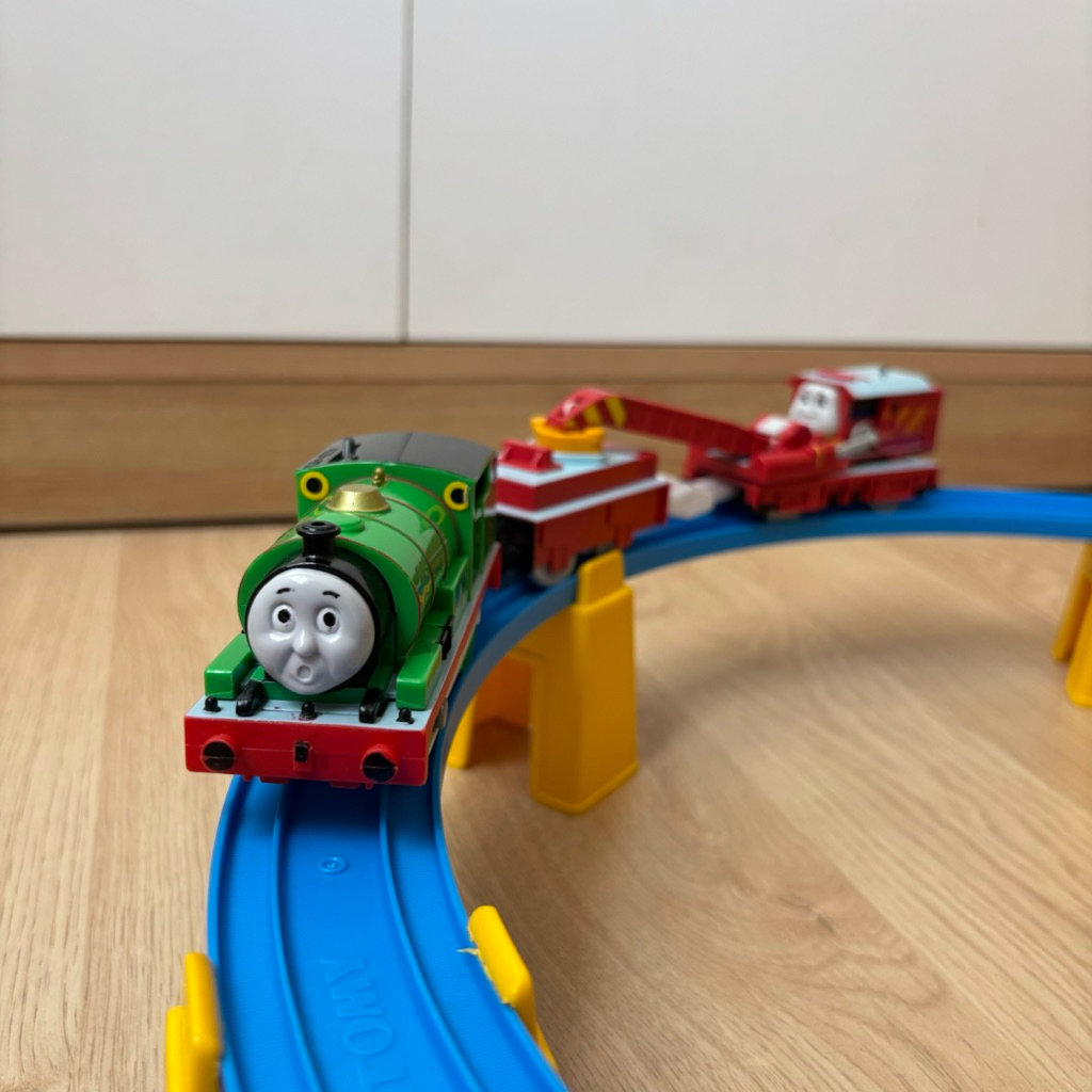 Đồ chơi xe lửa Takara Tomy Plarail Thomas TS-17 Percy