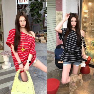 (sẵn đen) Áo thun cộc tay trễ vai kẻ ngang màu đen đỏ form rộng chất cotton ATV018 - Tiktik