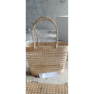 LÀN CÓI XIÊN, Giỏ cói đi chợ