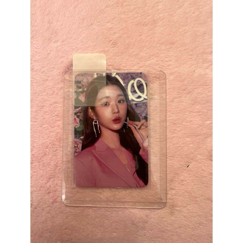 card off wonyoung