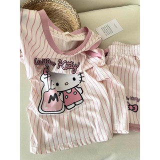 Bộ Đồ Ngủ Nữ Hello Kitty Sọc Hồng Pastel | Đồ Bộ Mặc Nhà Cute Form Rộng, Vải Cotton Mềm Mại, Hình In Dễ Thương