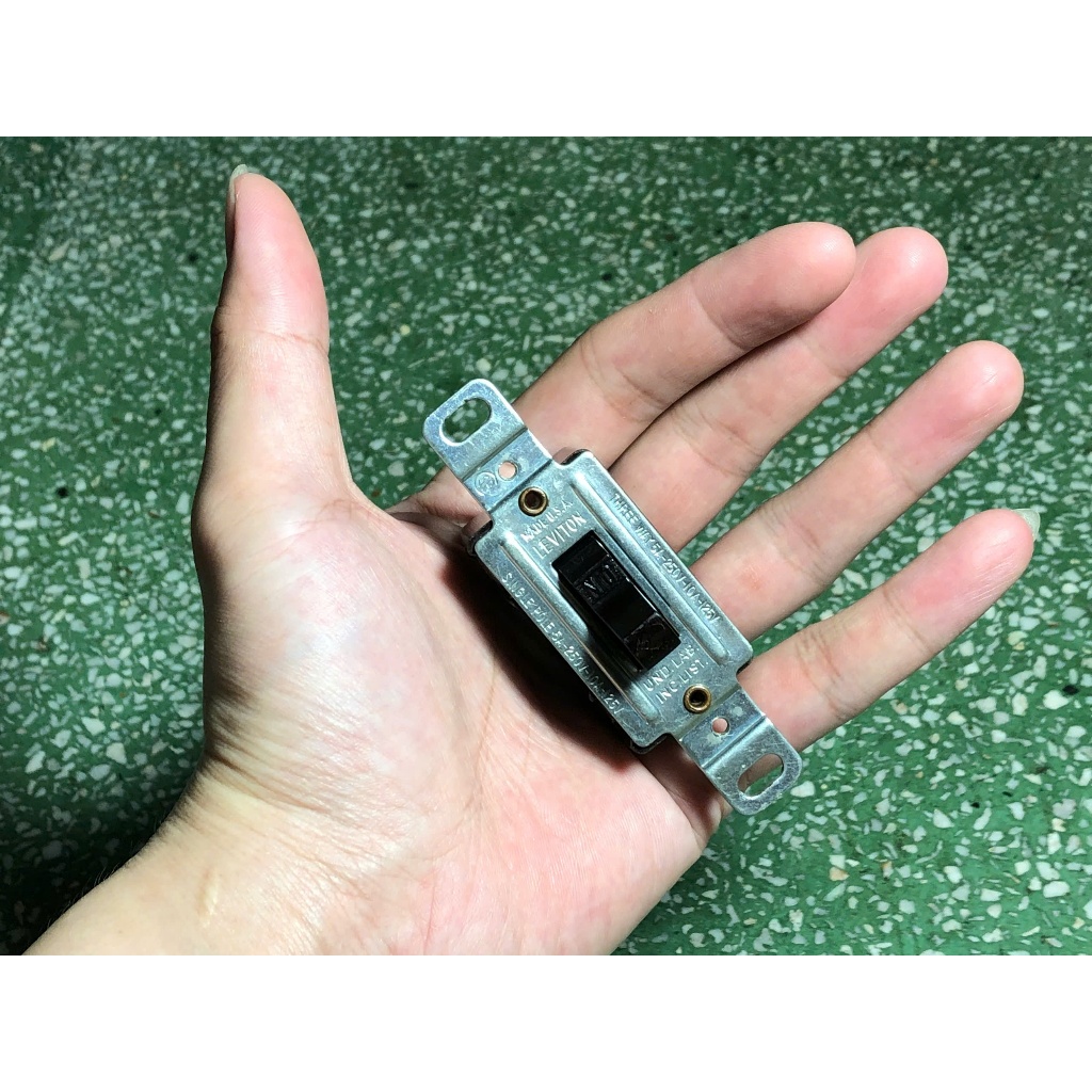 Công tắc điện Leviton Mỹ vỏ Phíp xưa