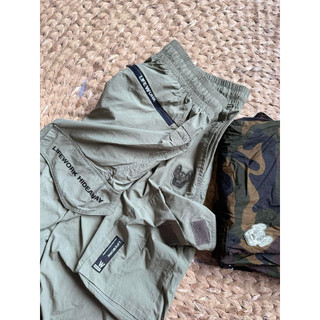Quần jogger gió