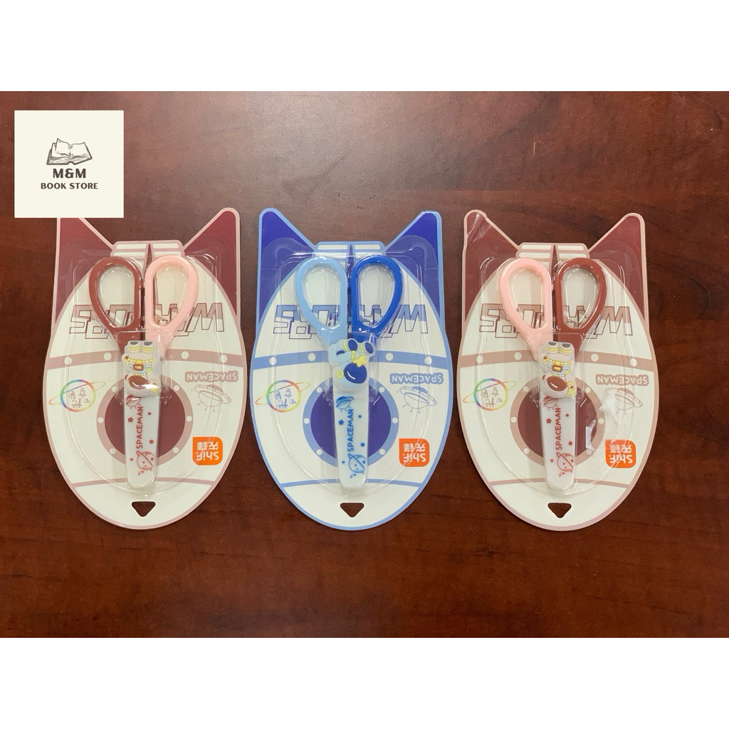 Kéo Nắp Đậy An Toàn Cho Trẻ Hình Phi Hành Gia, M&M Book Store