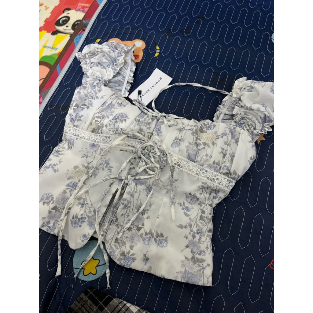 áo trễ vai hoa moment house