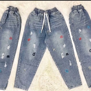 Quần Jean Thêu Chữ Cái Dáng Baggy Chất Jean Thổ Cạp Chun Lưng Cao Cá Tính Năng Động