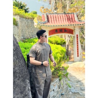 ĐỒ LAM ĐI CHÙA  Lãnh Tựu Cổ Tàu thêu túi tay ngắn dành cho nam
