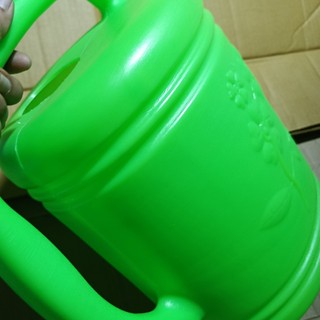 Bình tưới cây, thùng tưới cây nhựa loại tốt