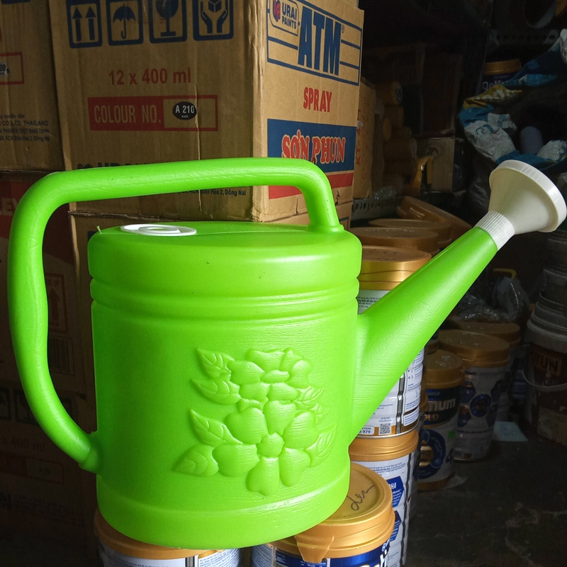 Bình tưới cây, thùng tưới cây nhựa loại tốt