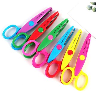 kéo cắt diềm cho bé