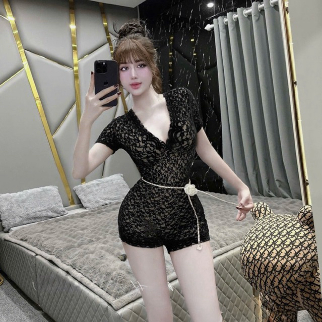 Jumpsuit ren nữ ngắn tay cổ V, Jum ngắn ren ngắn tay kín lưng 2 lớp KÈM ĐAI siêu xinh sang trọng đi 
