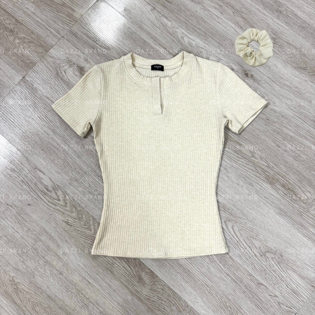 [TẶNG SCRUNCHIES] Áo thun nữ cổ trụ tàu tay ngắn vải bo đũa form ôm tôn dáng DAZZI Women A035 | BigBuy360 - bigbuy360.vn