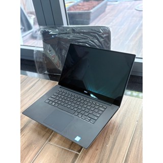 Dell Precision 5540 – i7 thế hệ 9 H | Quadro T1000 | RAM 16GB | SSD 512GB | Màn FHD Chuẩn Màu
