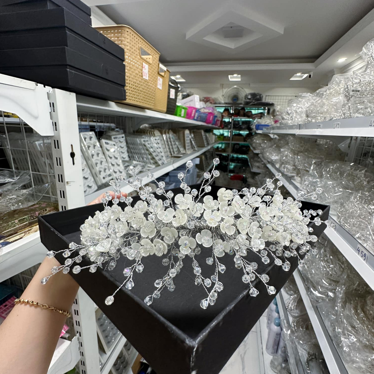 Bờm Hoa Cài Tóc Cô Dâu xinh HC953 hoa linh lan