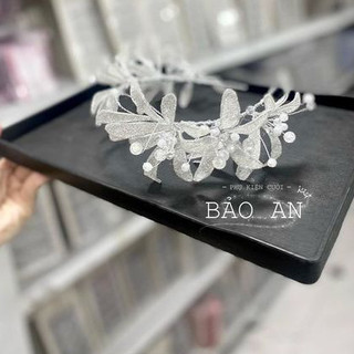 Bờm hoa cài tóc cô dâu xinh ki.m tuyế.n HC1034