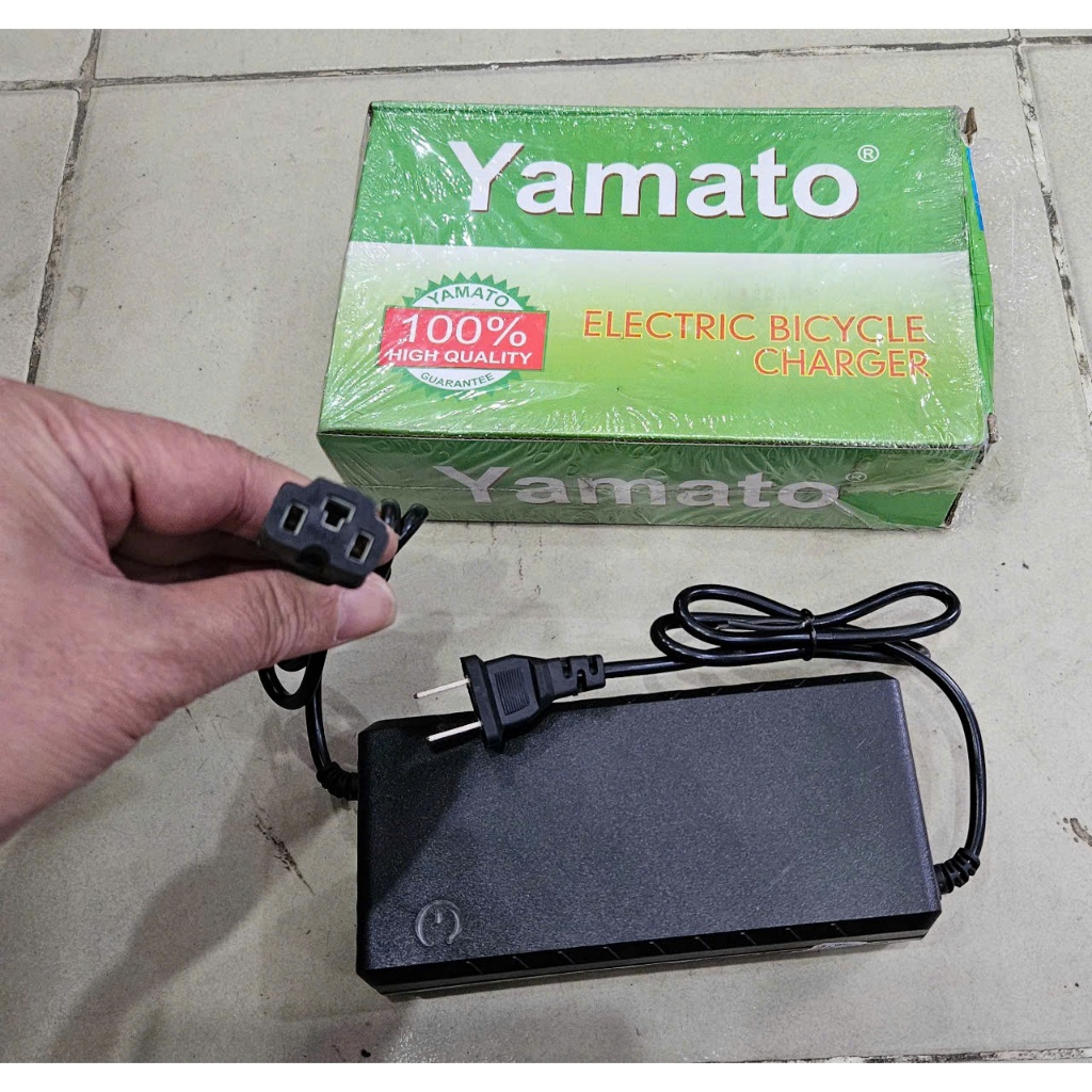 Sạc ắc quy 24V 12Ah Yamato - sạc cho ắc quy 24V từ 3Ah đến 30Ah