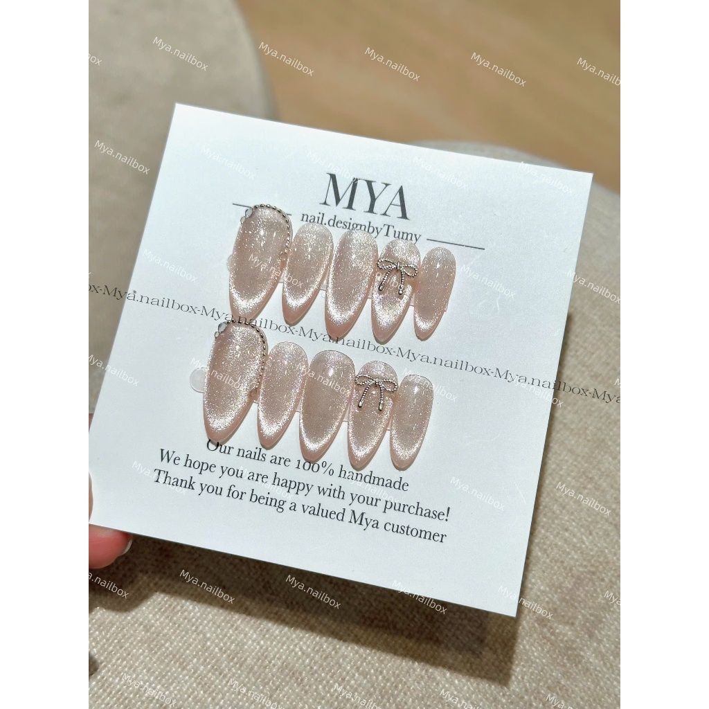 M370 - Nailbox mắt mèo gắn charm, xích bi