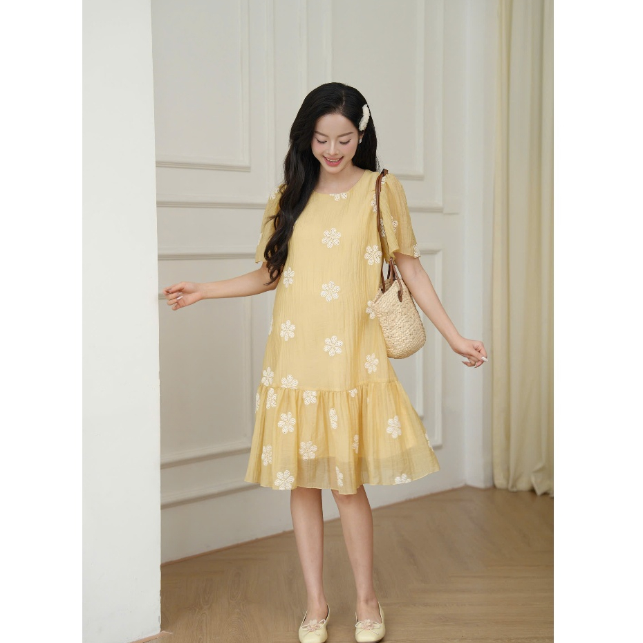 Váy bầu, đầm bầu chất liệu tơ mềm thêu hoa Honey Dress dáng suông phù hợp cho mẹ bầu và sau sinh BY L'AMME