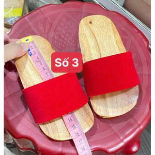 guốc bé quai ngang
