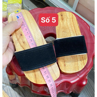 guốc bé quai ngang