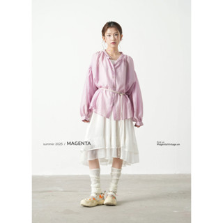  Sơ mi kiểu Magenta Arisu chất liệu tơ mỏng nhẹ thoáng phù hợp với mùa hè 