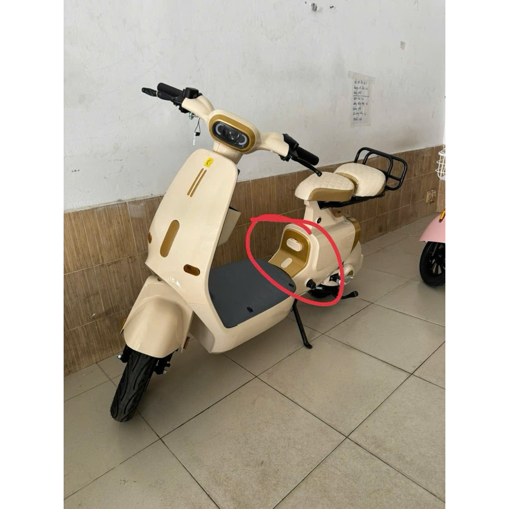 Nhựa ốp phần dưới yên trước xe điện K1,V1 Plus,Q1,K1 Plus……