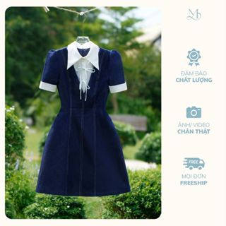 Váy Nữ Ngắn Tay YAME Vải Denim Màu Xanh Navy Phối Trắng Chạy Chỉ Cổ Vạt Nhọn Đính Nơ Trang Trí YV688