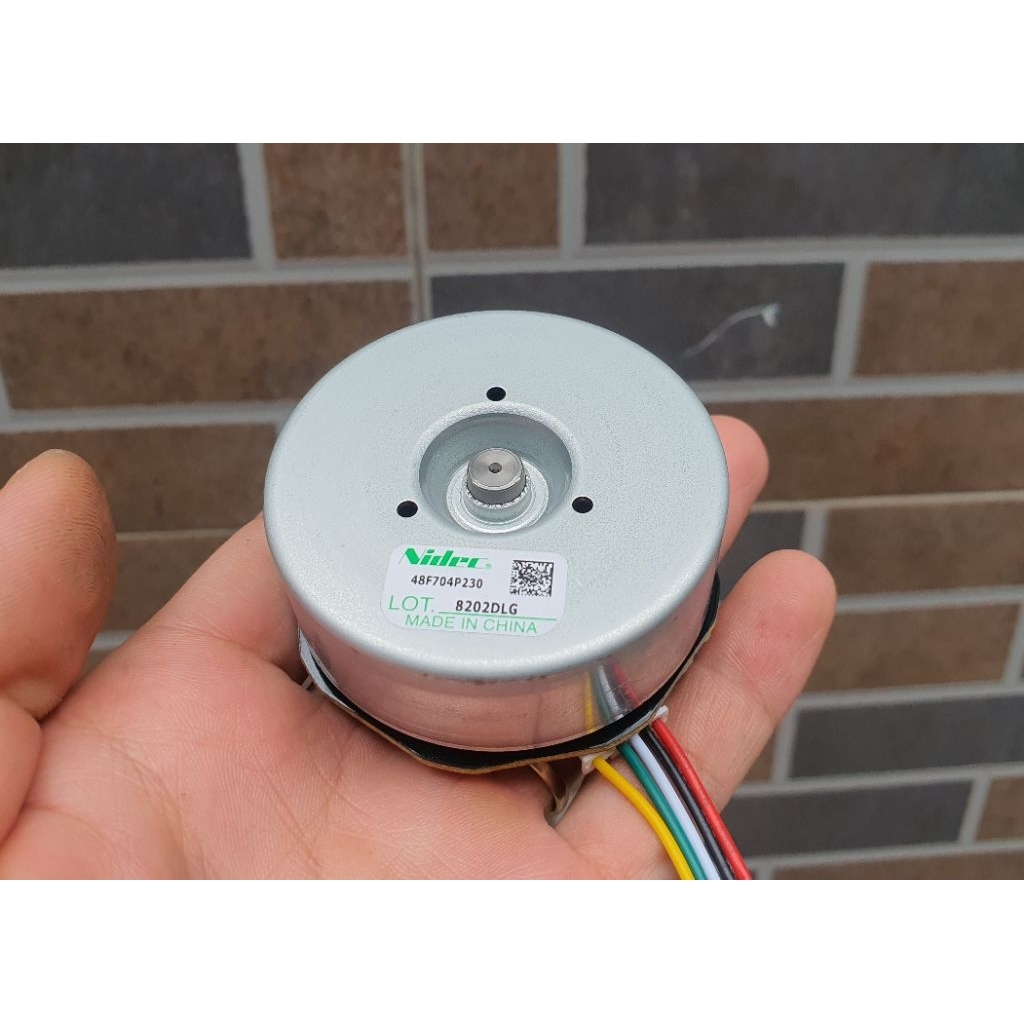 Motor BLDC - Không chổi than NIDEC 48F704P230 12-24V 46W, chạy xuôi kim đồng hồ, chế quạt mới