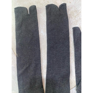 Vớ ngắn xám đậm( hai đôi)