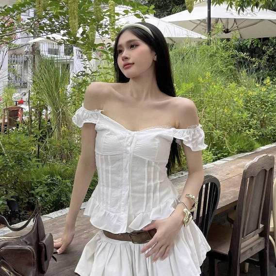 Áo Babydoll Linen Kiểu Xinh Nữ Vạt Xòe Phối Cúc Bọc Vải Mùa Hè SS2025  She Noiree - KA534