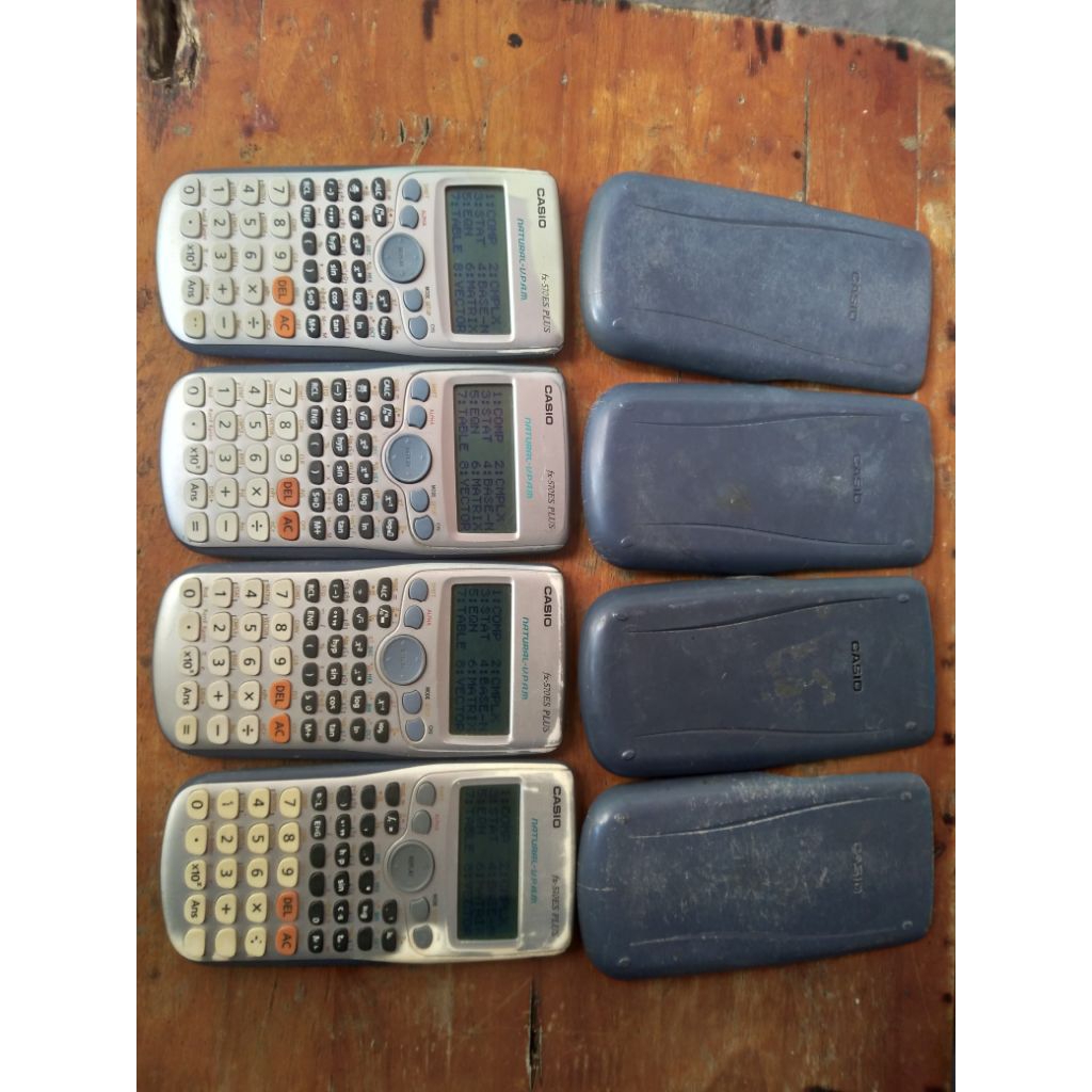 Máy tính Casio FX-570ES Plus chính hãng Casio còn đẹp. Hàng đã qua sử dụng, chính hãng nhập khẩu.