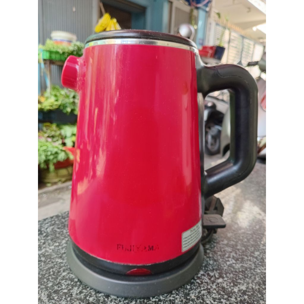 Bình đun nước siêu tốc FUJIYAMA FK-1509 1.2 Lít còn đẹp 😍. Hàng đã qua sử dụng, chính hãng nhập khẩu