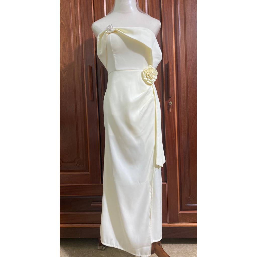 Đầm trễ vai nhấn hoa eo xẻ tà đùi siêu sexy sang chảnh dự tiệc ăn cưới hàng hot hit dễ mặc | BigBuy360 - bigbuy360.vn