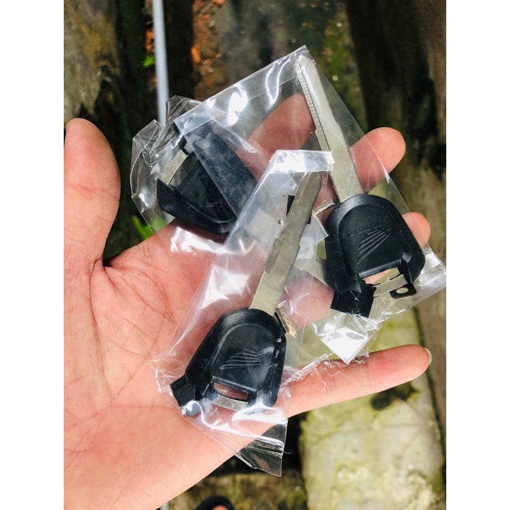 Phôi chìa khoá xe WINNER , PCX COMBO 3 chìa ( có kèm nam châm từ )