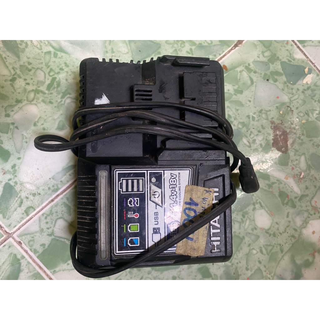 Thanh lý Xác sạc hikoki 12a 14-18v