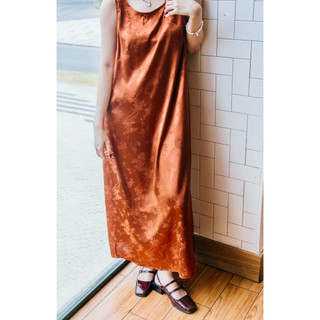 Đầm lụa hoa thấp lưng - Cheryl Dress