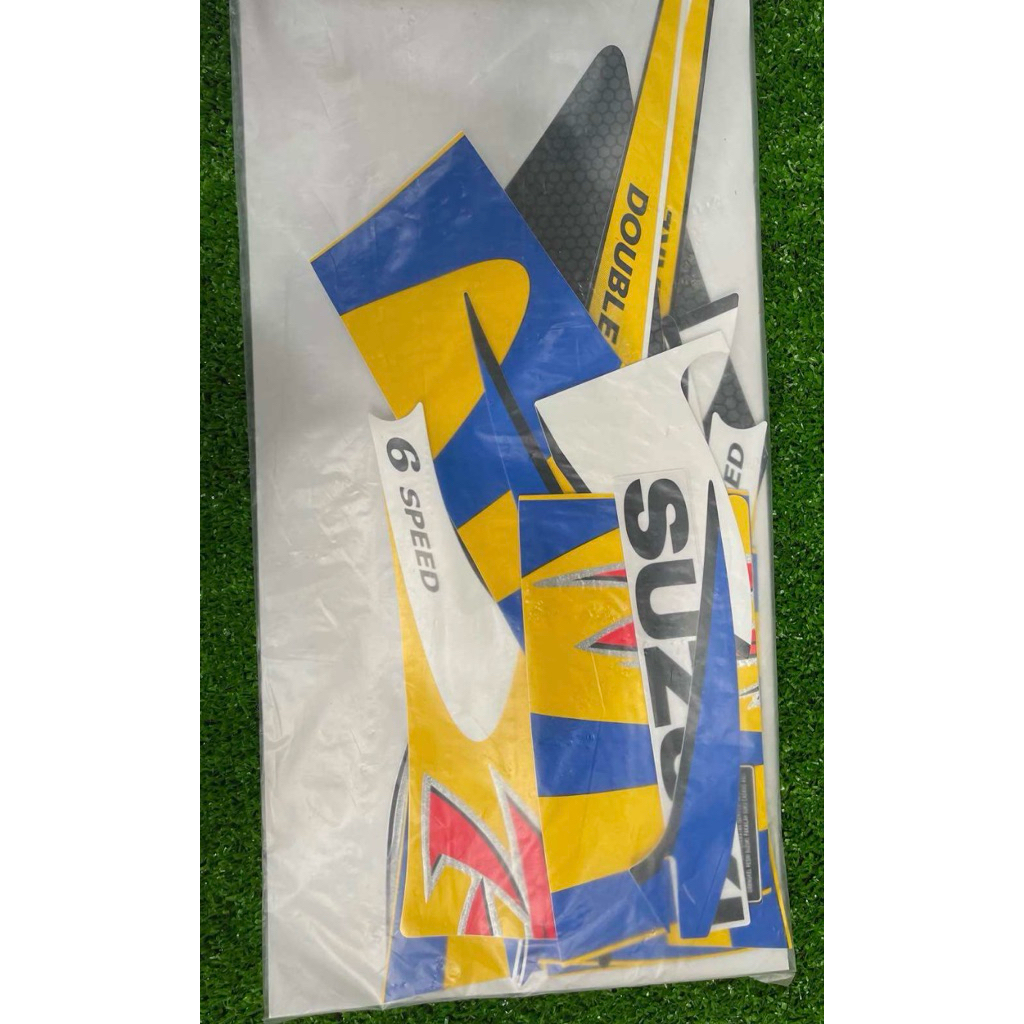 Tem Satria 2000 trắng vàng đen