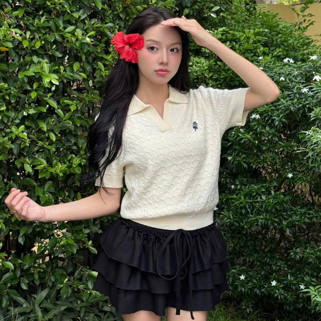 Áo Polo Dệt Kim Cable-Knit Calem.Club họa tiết Thêu Mini vải dệt nổi form nữ | BigBuy360 - bigbuy360.vn