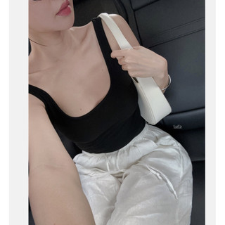  Áo thun hở lưng đen thun len 