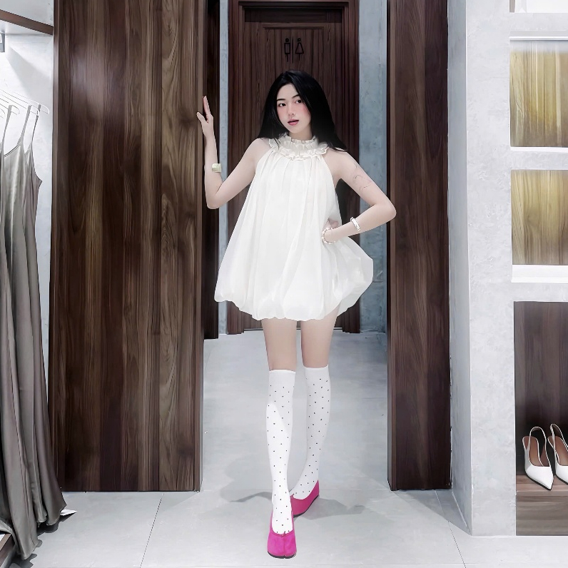 Đầm Cổ Yếm Phối Bèo Chất Liệu Tơ Hàn Dáng Xuông Xoè Phồng Tặng Kèm Quần Trong | BigBuy360 - bigbuy360.vn