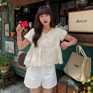 Áo Babydoll AIMEE Thêu Hoa Phối Cổ Bèo Tay Bồng Thắt Nơ, Labibi