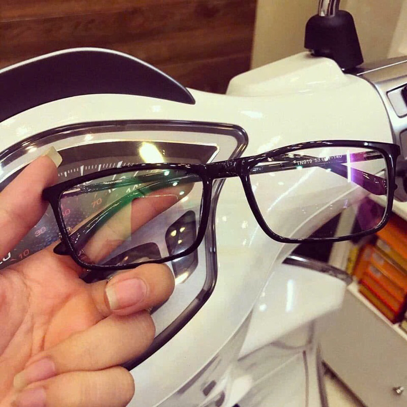 M37 Kính dẻo đen