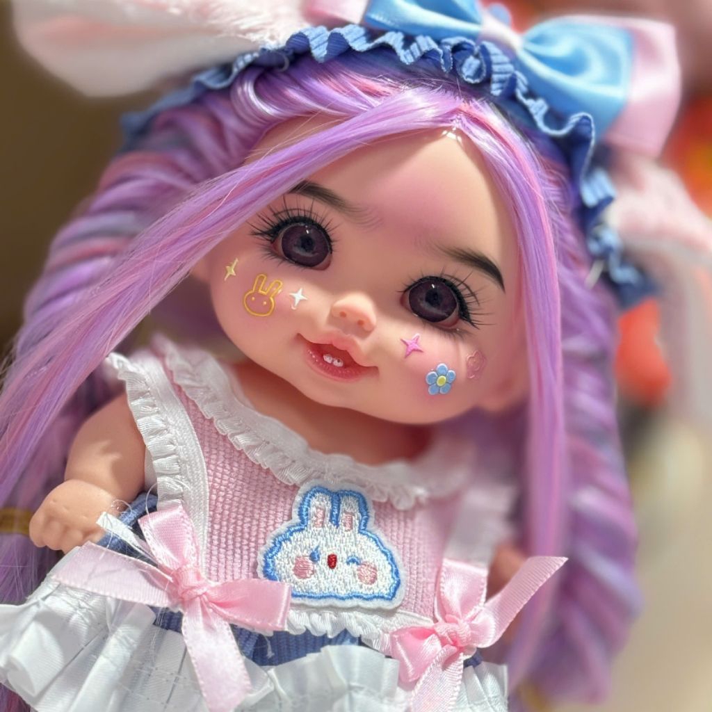 Búp bê 8in bé gái đã trang điểm làm tóc theo mẫu( tặng kèm trang phục thiết kế).